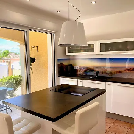 Confort Et Detente A Meze: Avec Jardin, 3 Chambres, Climatisation Et Wifi - Fr-1-604-1